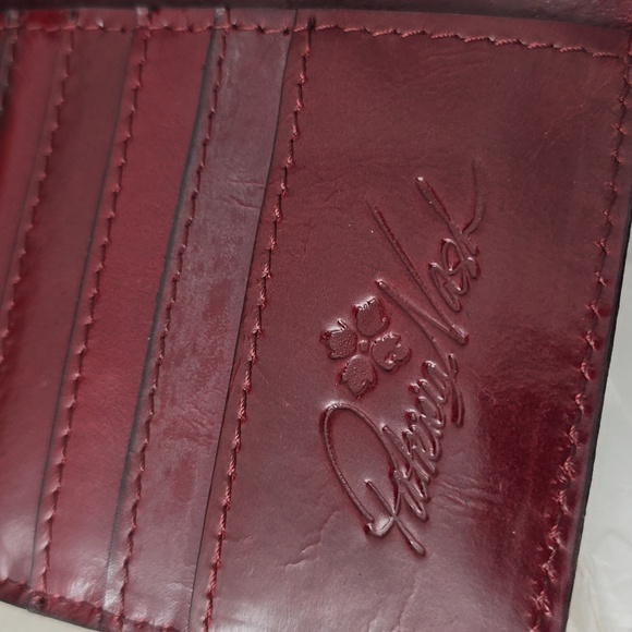 NWT Patricia Nash Marene Floret Twist Lock Red Patent Bi Fold Leather Wallet - Picture 8 of 16